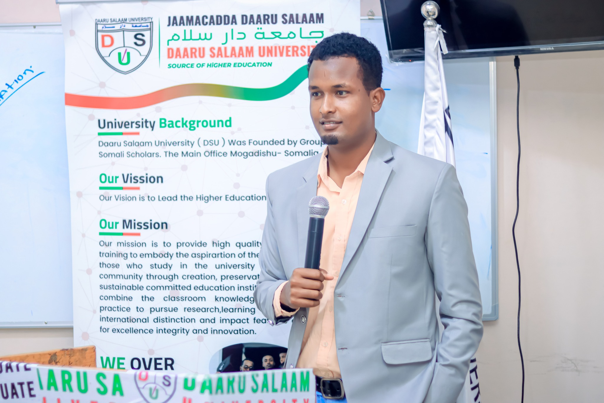 The higher administration of Daru Salaam University held an encouraging and advising meeting for the players of the university who will represent the football games of #ASUCup2025, which is the competition of the universities of Somalia in Banadir region.